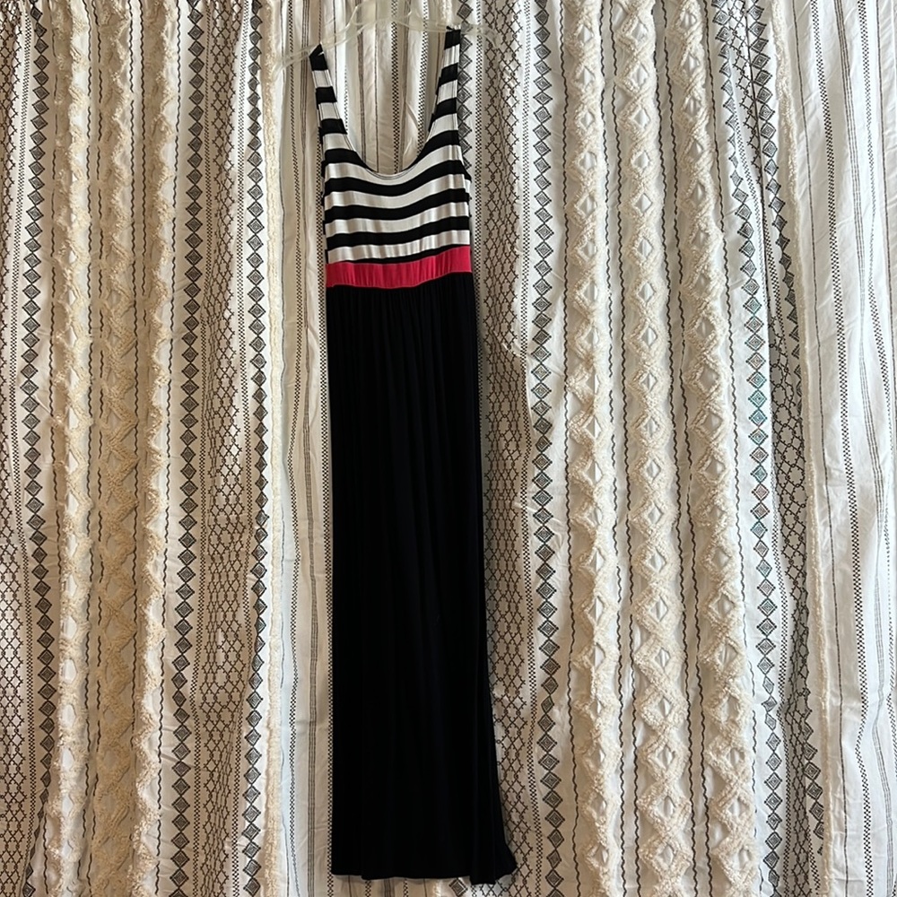 Maxi dress, size small